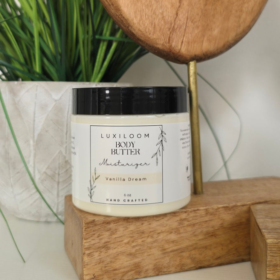 Vanilla Dream emulsified body butter in elegant glass jar – vanilla and tonka bean blend

Rich body butter with shea, mango and almond oils, scented with warm vanilla